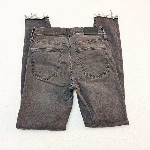 Madewell 9" Mid-Rise Skinny Gray/Black Dark Wash Denim Size 26 - Picture 3 of 8